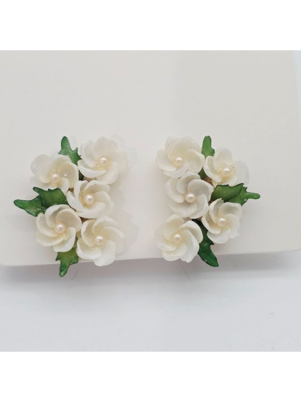 Shell Floral Design Screw-Back Earrings Faux Pearls Green Leaf Accents 1"